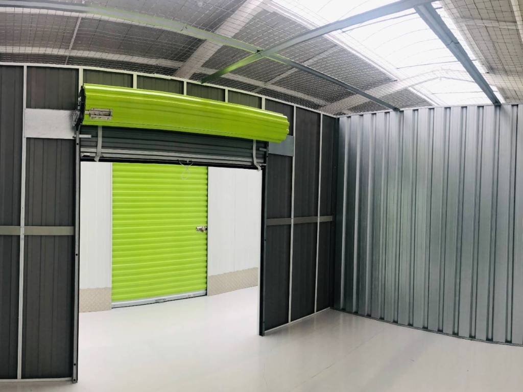locale commerciale in affitto a Busto Arsizio