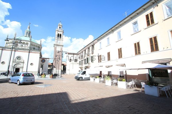negozio in affitto a Busto Arsizio
