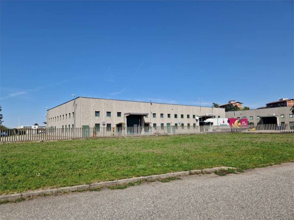 capannone in affitto a Busto Arsizio
