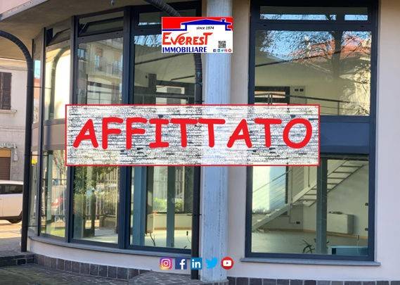 negozio in affitto a Busto Arsizio