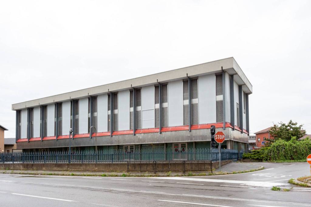 esavano in affitto a Busto Arsizio