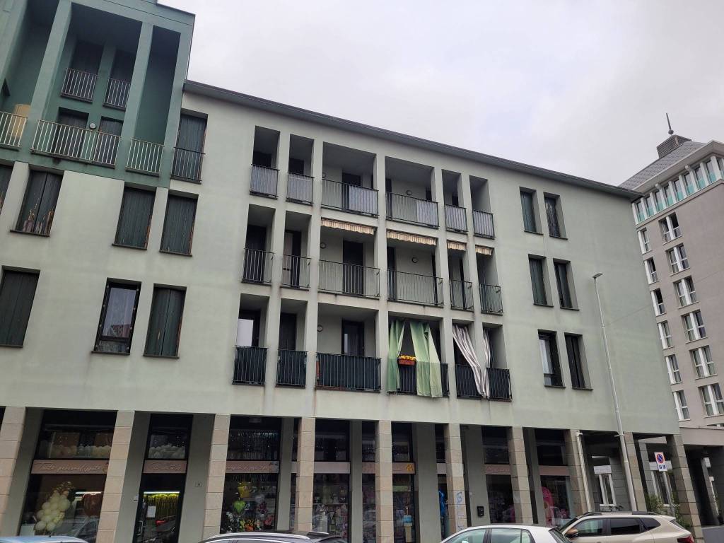 negozio in affitto a Busto Arsizio