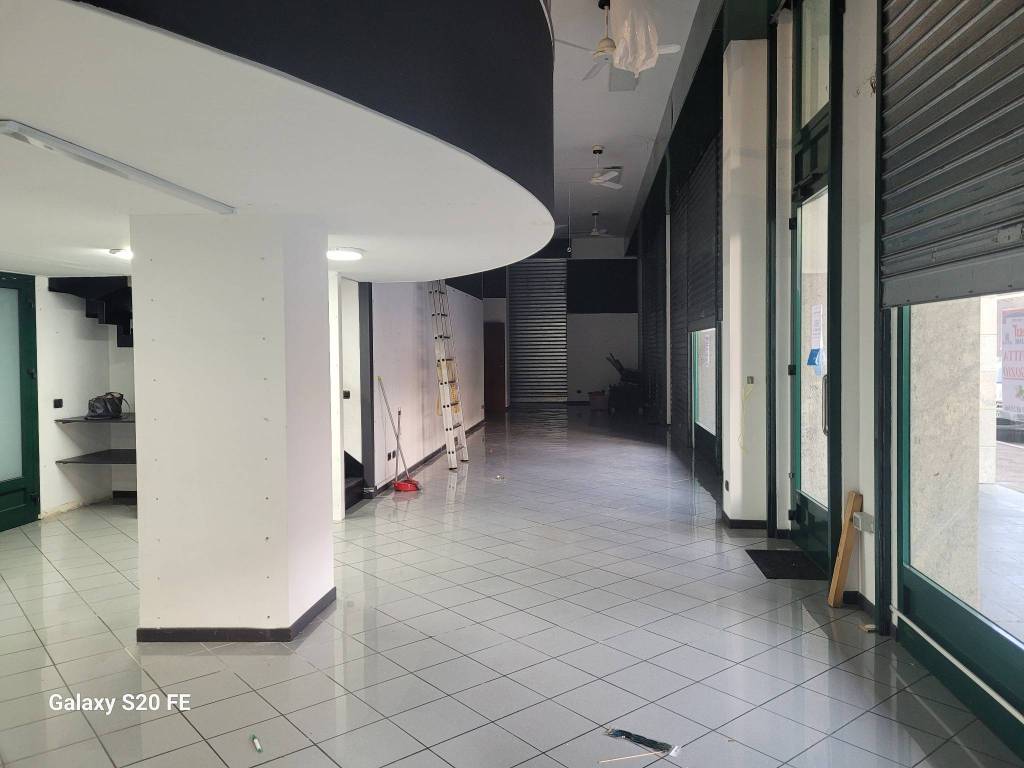 negozio in affitto a Busto Arsizio