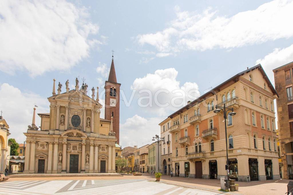 quadrivano in affitto a Busto Arsizio