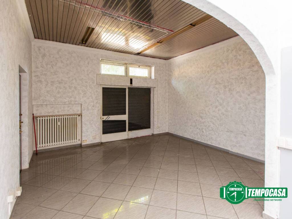 negozio in affitto a Busto Arsizio