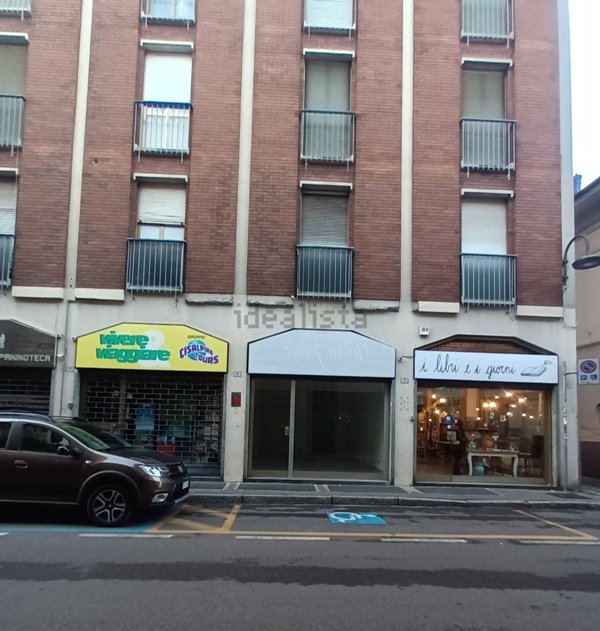 negozio in affitto a Busto Arsizio