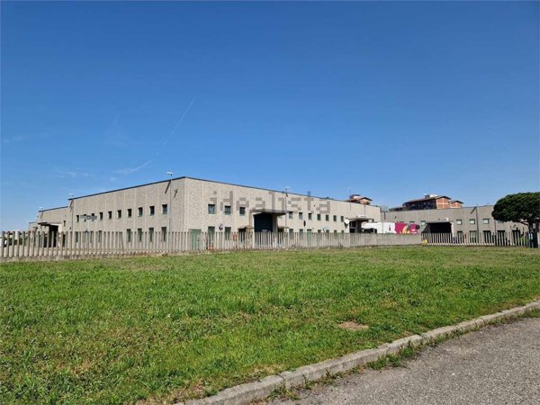 capannone in affitto a Busto Arsizio