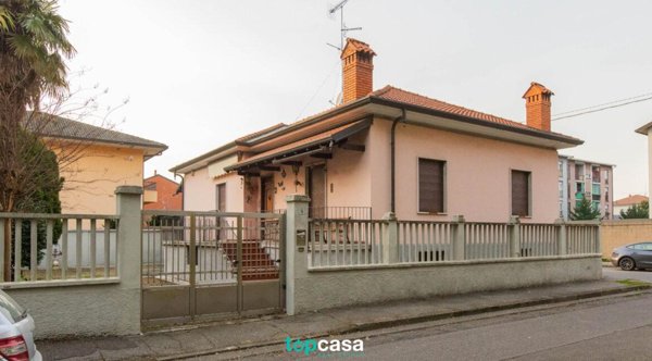 casa indipendente in affitto a Busto Arsizio