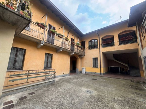 appartamento in affitto a Busto Arsizio in zona Borsano