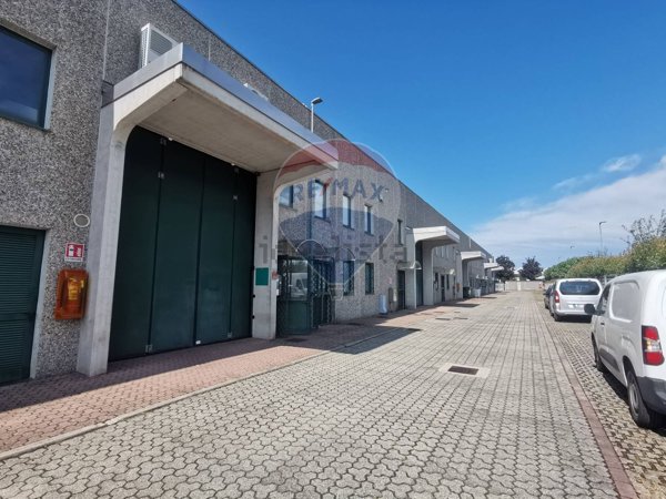 capannone in affitto a Busto Arsizio
