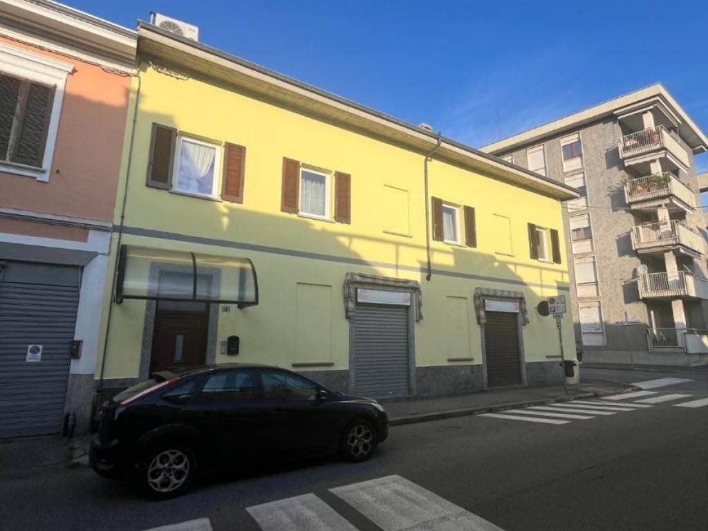 negozio in affitto a Busto Arsizio