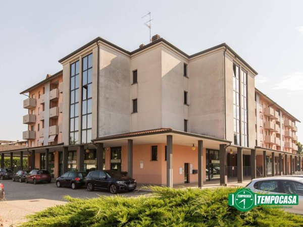 ufficio in affitto a Busto Arsizio in zona Borsano