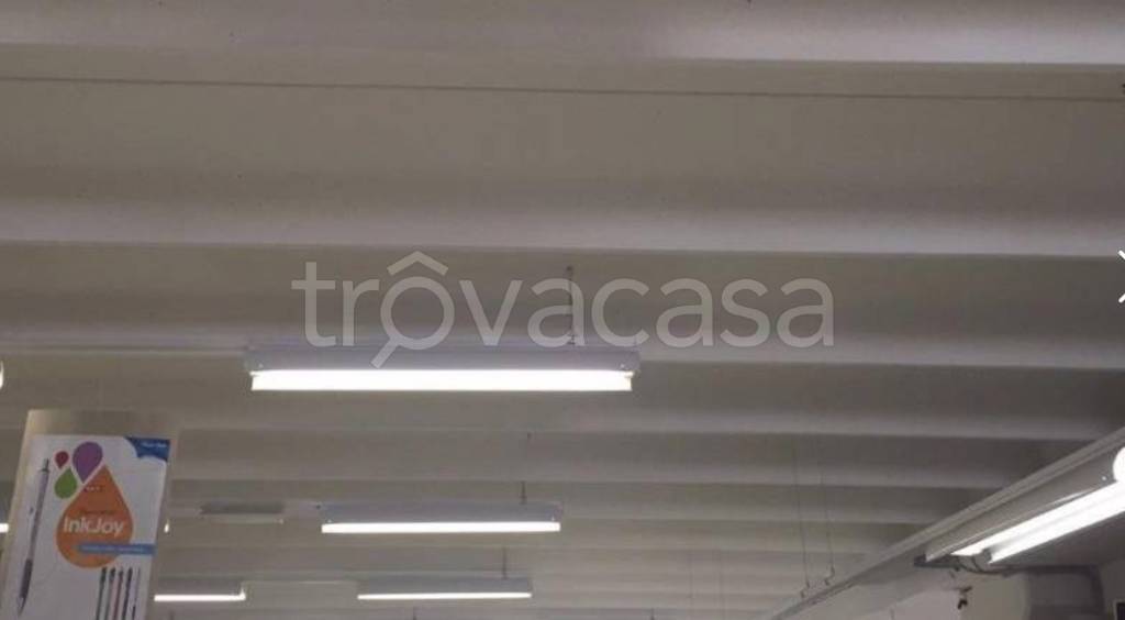 negozio in affitto a Busto Arsizio