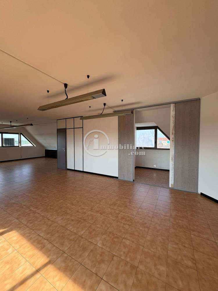 ufficio in affitto a Busto Arsizio