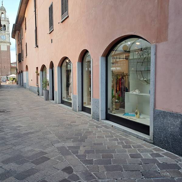 negozio in affitto a Busto Arsizio