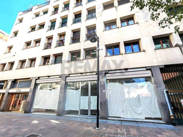 negozio in affitto a Busto Arsizio