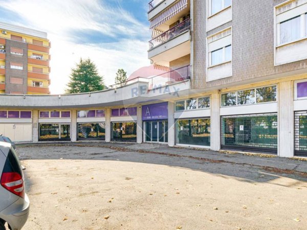 negozio in affitto a Busto Arsizio