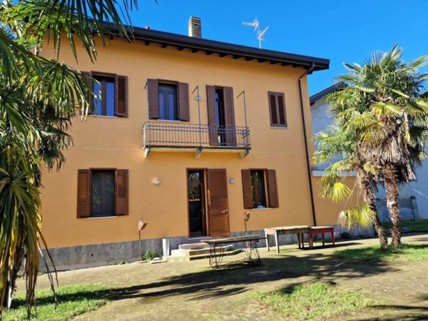 casa indipendente in affitto a Busto Arsizio