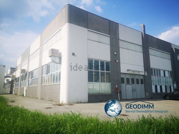 capannone in affitto a Busto Arsizio