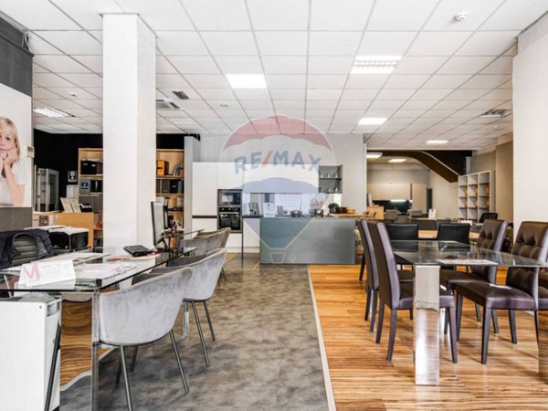 negozio in affitto a Busto Arsizio