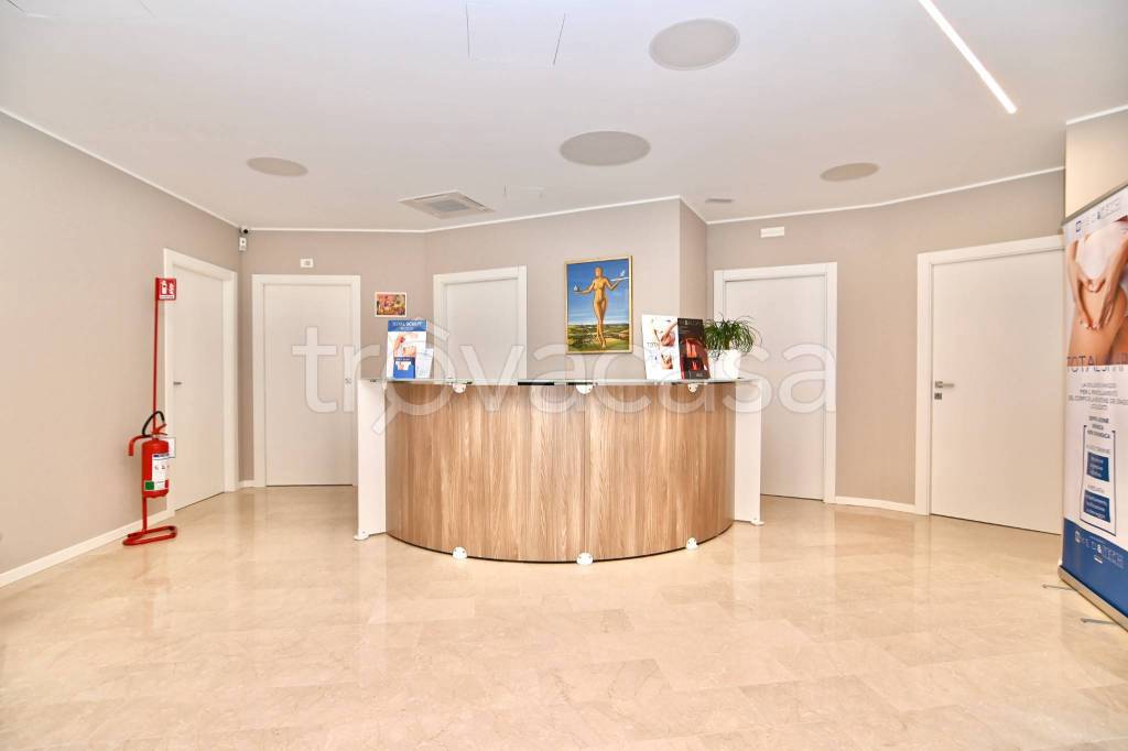 negozio in affitto a Busto Arsizio