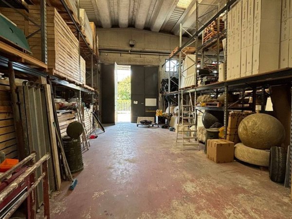 capannone in affitto a Busto Arsizio in zona Borsano