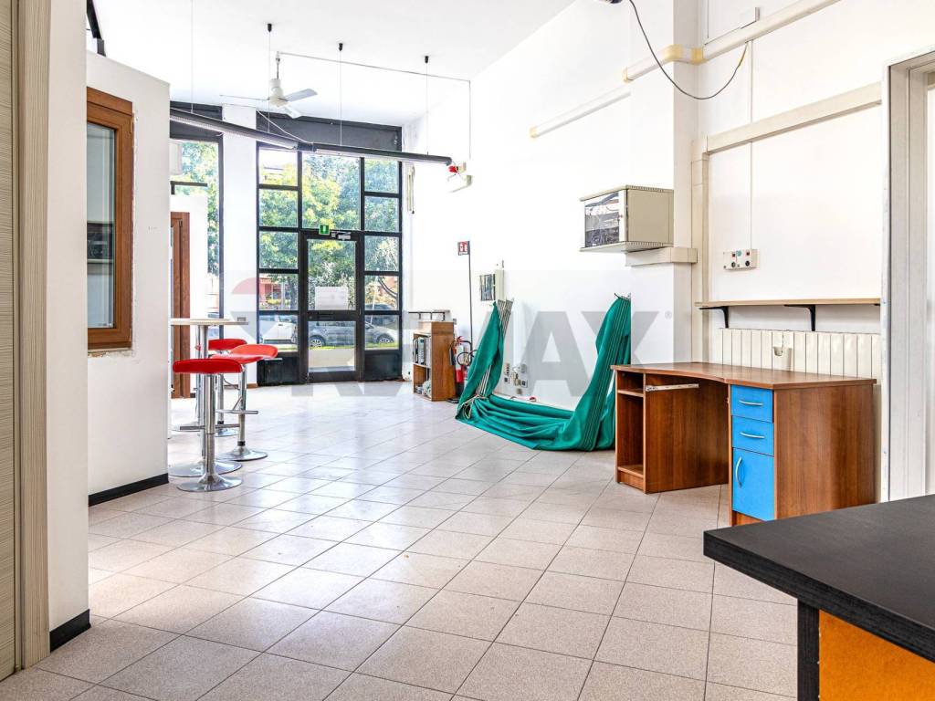 negozio in affitto a Busto Arsizio