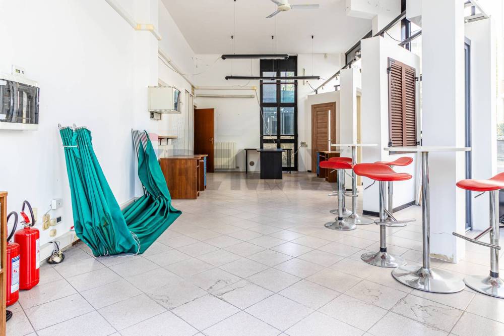 negozio in affitto a Busto Arsizio