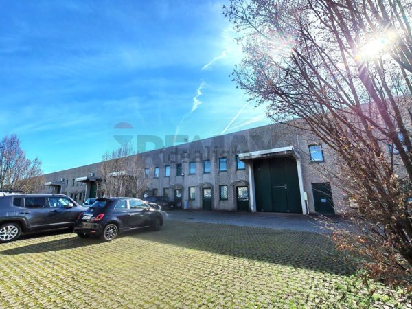 capannone in affitto a Busto Arsizio