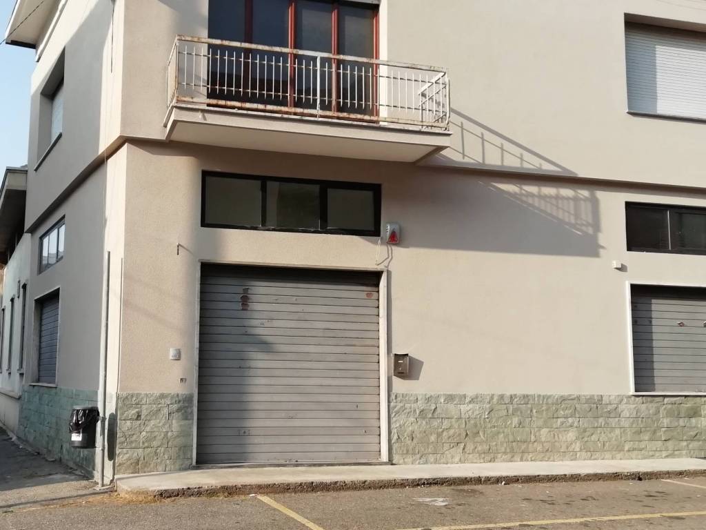 ufficio in affitto a Busto Arsizio in zona Borsano