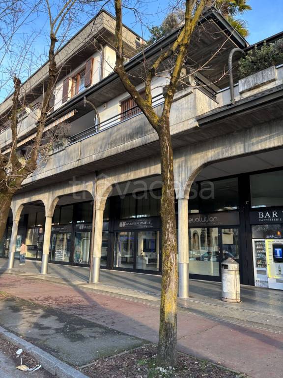 negozio in affitto a Busto Arsizio