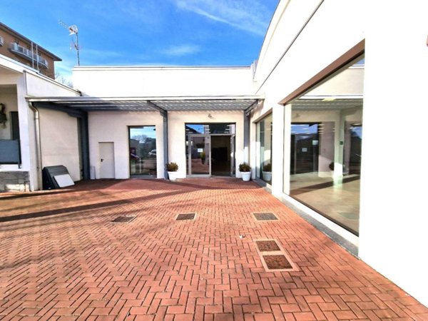 negozio in affitto a Busto Arsizio