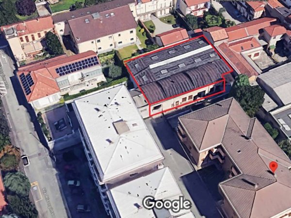 locale commerciale in affitto a Busto Arsizio