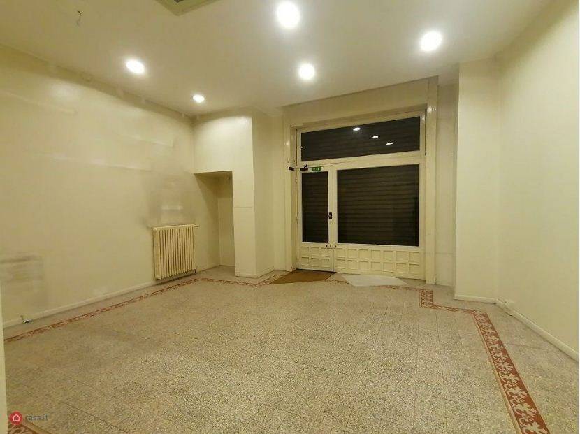 negozio in affitto a Busto Arsizio