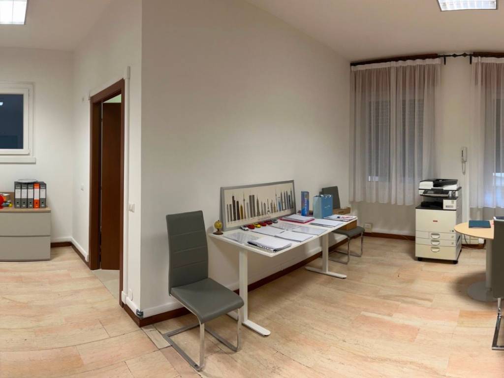 ufficio in affitto a Busto Arsizio