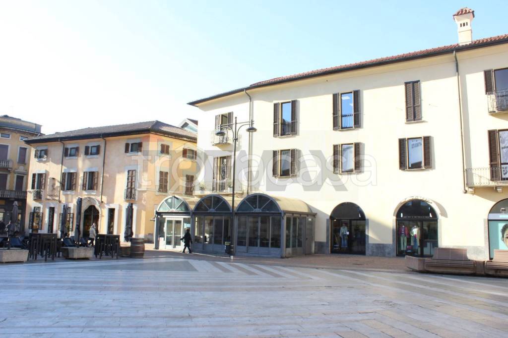 negozio in affitto a Busto Arsizio