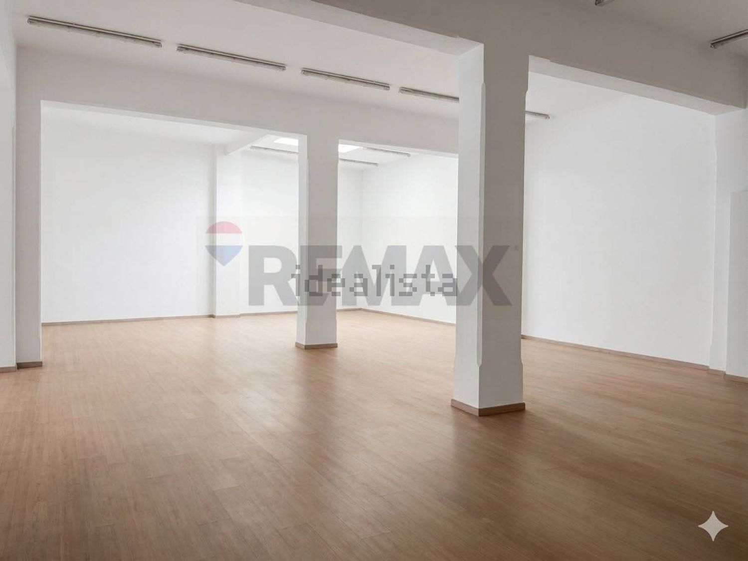 locale commerciale in affitto a Busto Arsizio