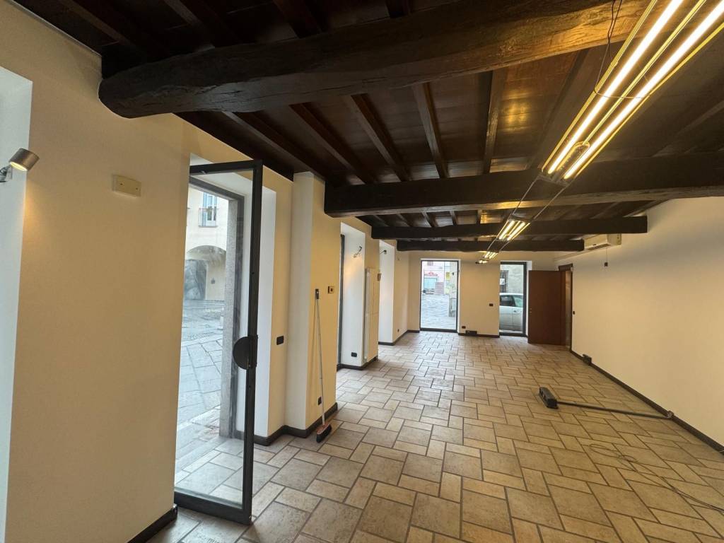 negozio in affitto a Busto Arsizio