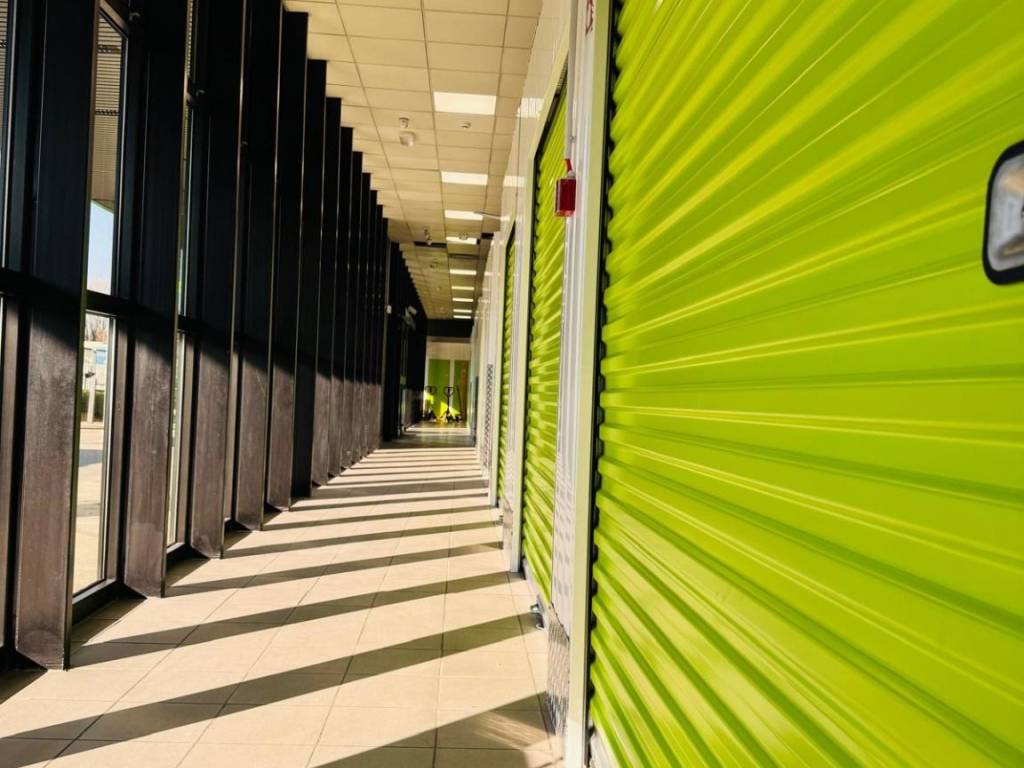 locale commerciale in affitto a Busto Arsizio