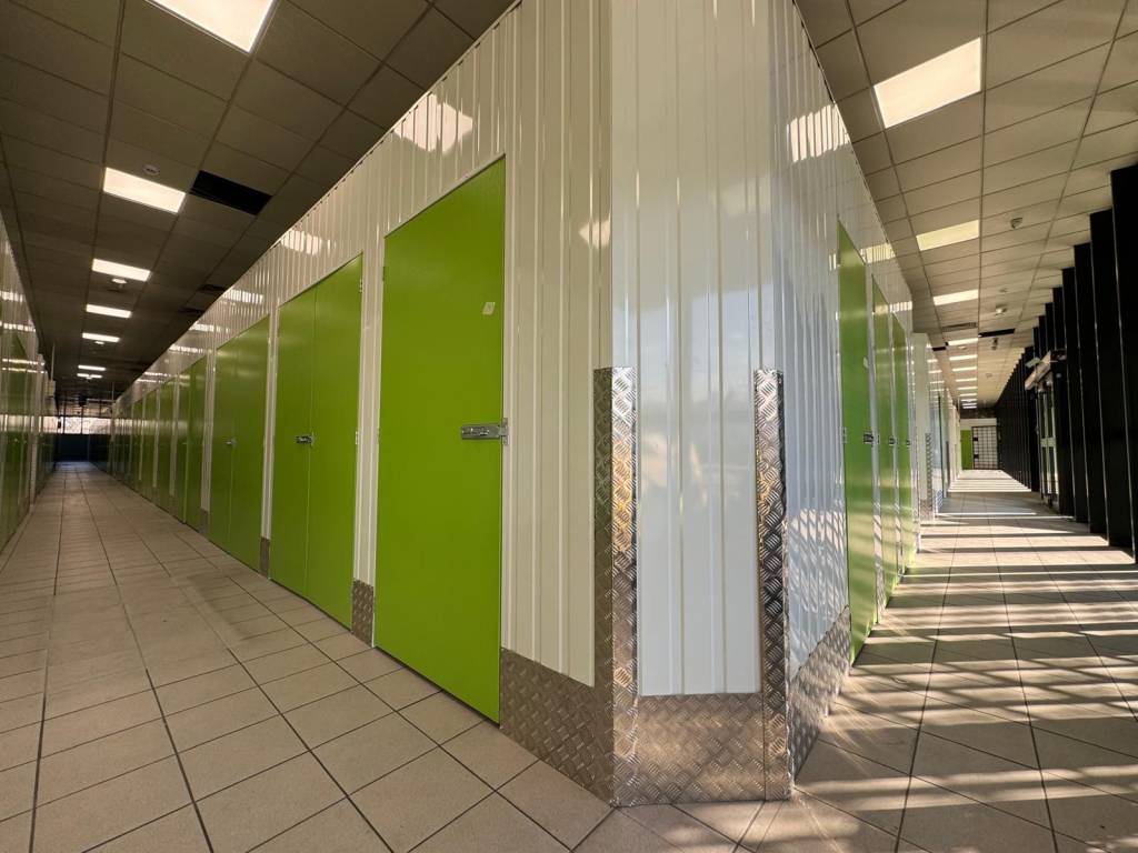 locale commerciale in affitto a Busto Arsizio