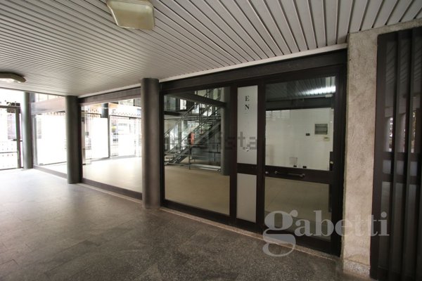 negozio in affitto a Busto Arsizio