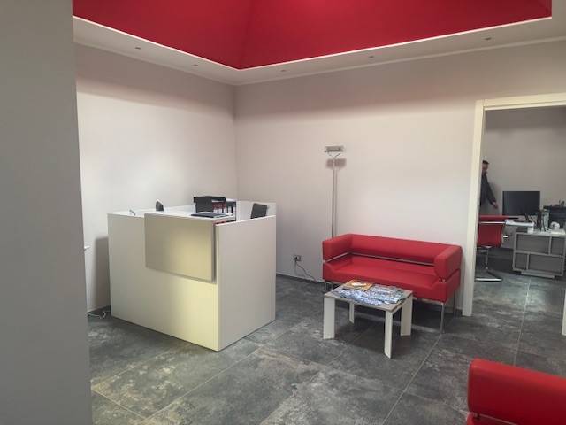 locale commerciale in affitto a Busto Arsizio