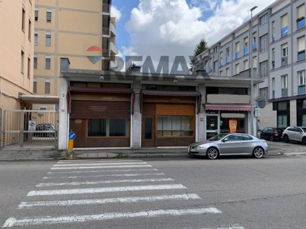 negozio in affitto a Busto Arsizio
