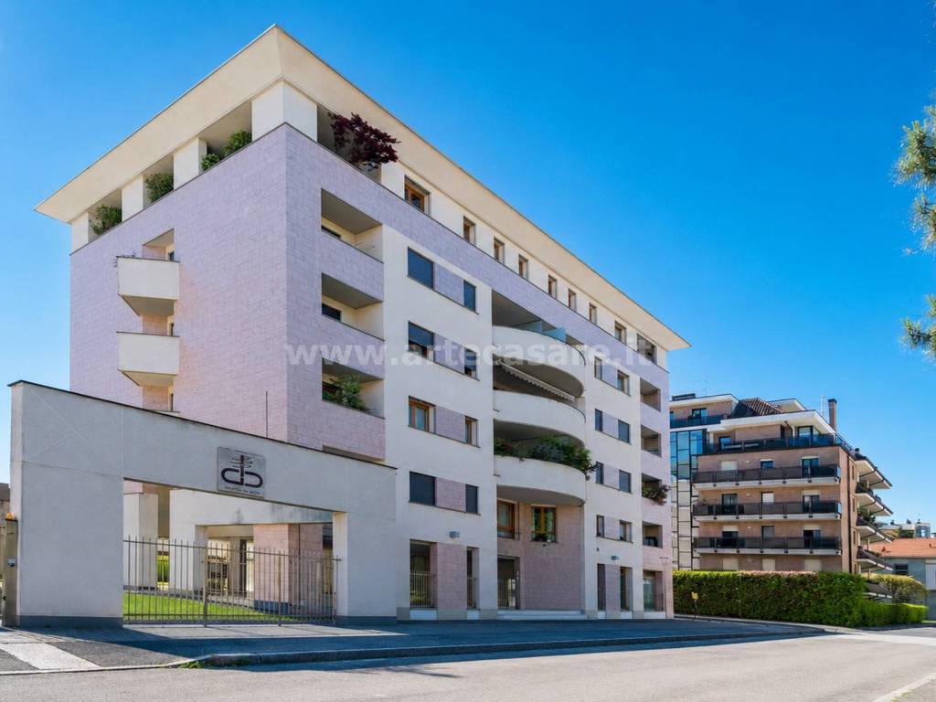ufficio in affitto a Busto Arsizio