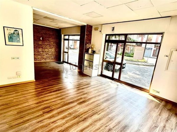 locale commerciale in affitto a Busto Arsizio