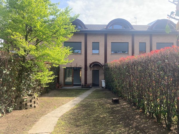 casa indipendente in affitto a Busto Arsizio