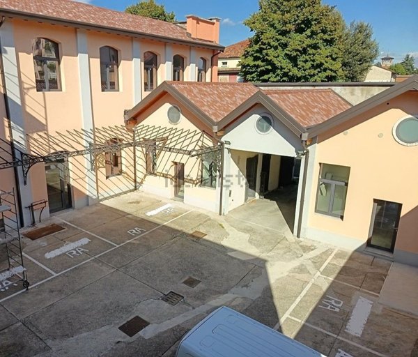 ufficio in affitto a Busto Arsizio