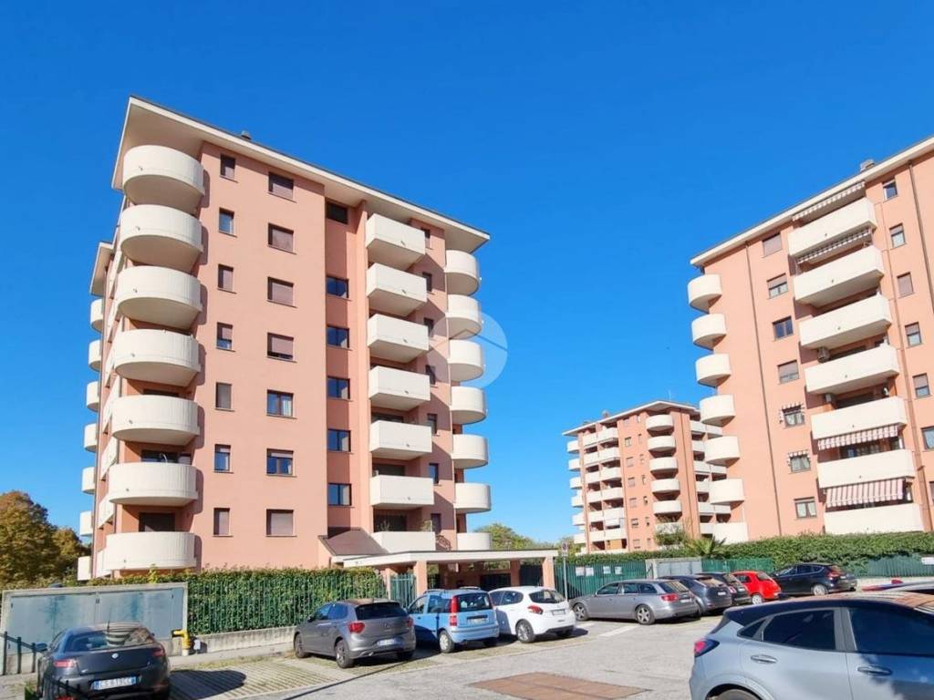 box auto in affitto a Busto Arsizio