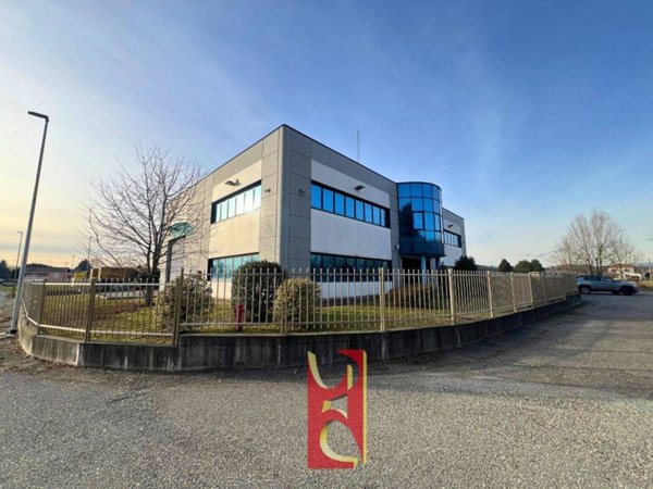 ufficio in affitto a Cairate