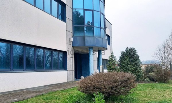 ufficio in affitto a Cairate